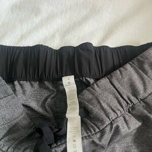 Grey lulu pants !